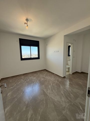 תמונה 9 של דירת 4 חדרים להשכרה בירושלים