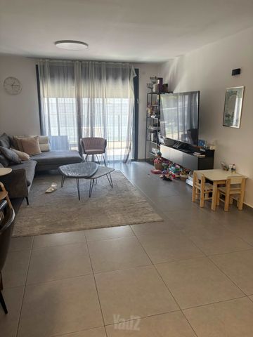 החורש 18