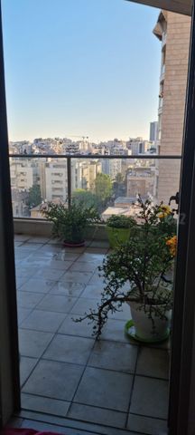 עין הקורא 22