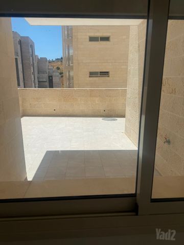 דירת גן להשכרה בירושלים — 5