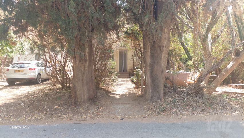 הקשת 8