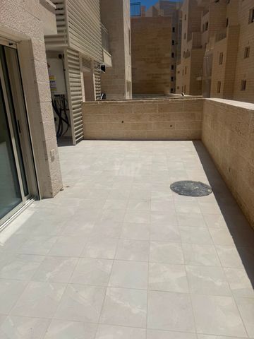 דירת גן להשכרה בירושלים — 2