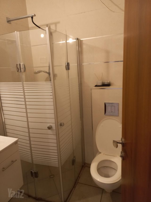 דירה, הרב זבולון גרז 1, רחובות הצעירה, רחובות