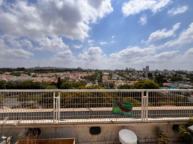 נאות אפקה ב'