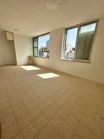 דירה למכירה בתל אביב יפו (תיווך) — 2