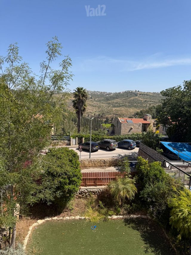 בית פרטי/ קוטג', הסנונית, שכונה ד', מבשרת ציון