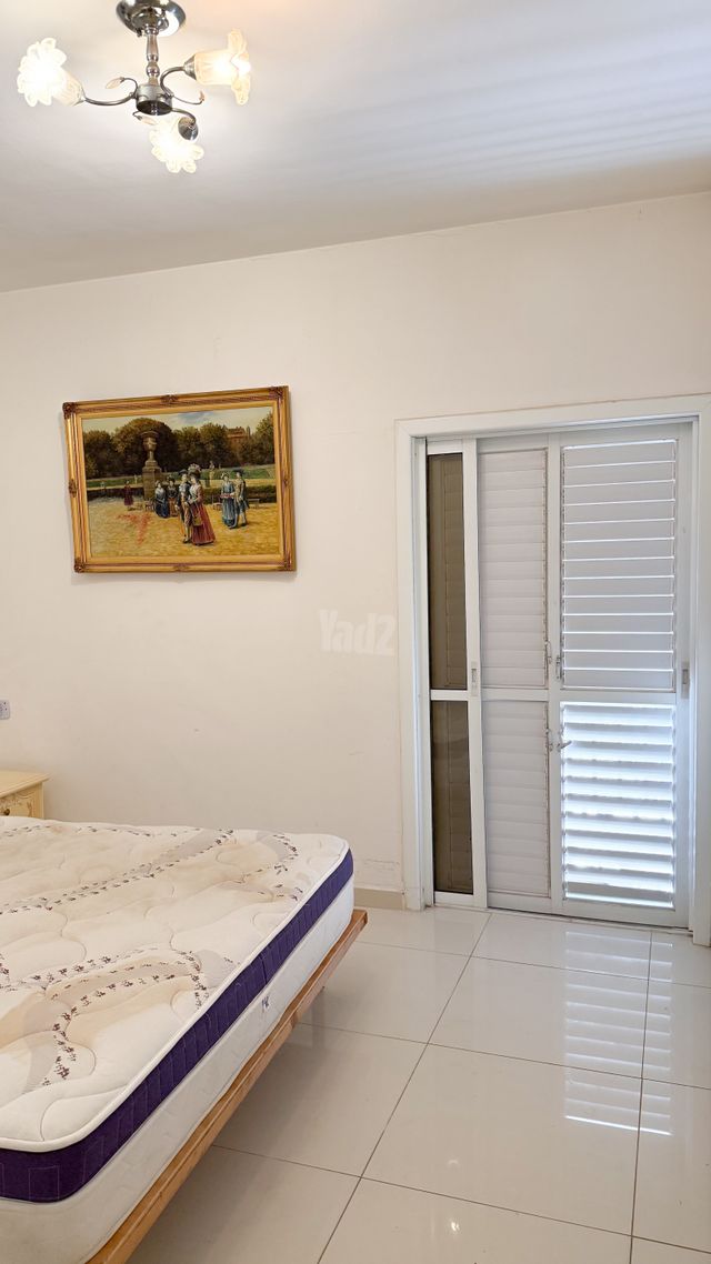 דירה, הרצל 42, בת ים