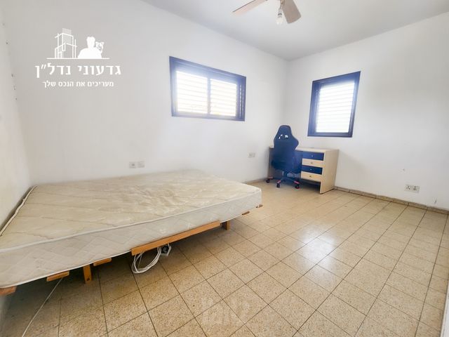Givatayim, Israel 4