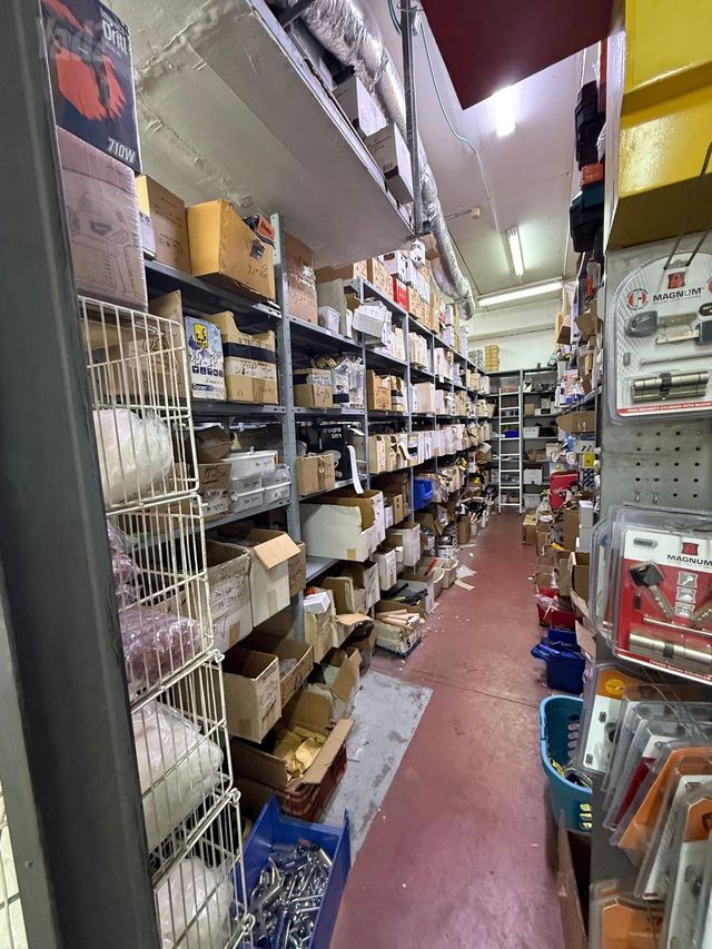 מבני תעשיה, אזור תעשיה הישן, כפר סבא