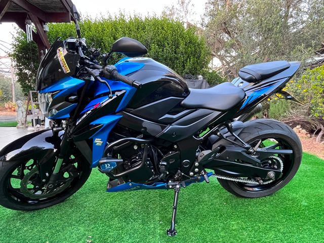 מודעת רכב סוזוקי GSXS750