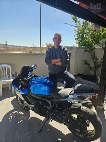 מודעת רכב סוזוקי GSX-R750