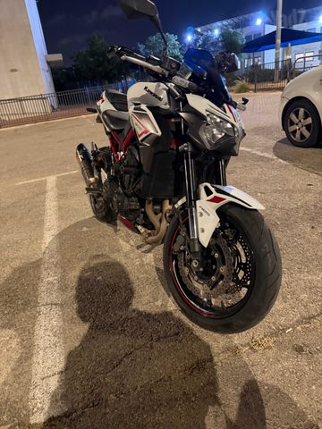 מודעת רכב קאוואסאקי Z900