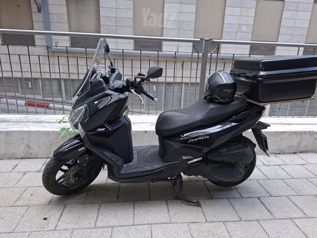 מודעת רכב סאן יאנג ג'וירייד 300 16