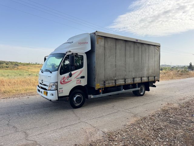 מודעת רכב טויוטה