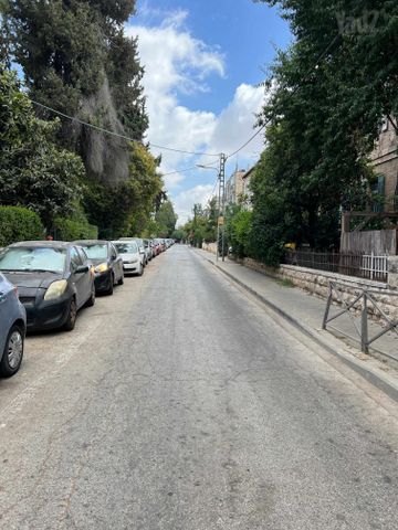 מרדכי היהודי 10