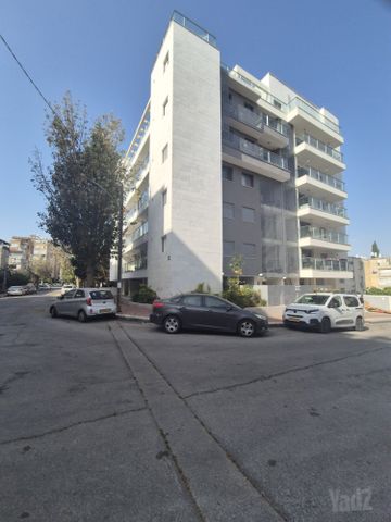 מטולה 15