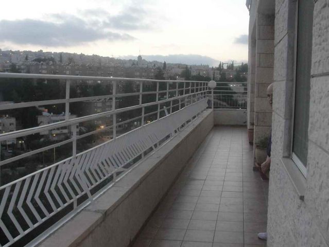 דירה להשכרה בירושלים — 3