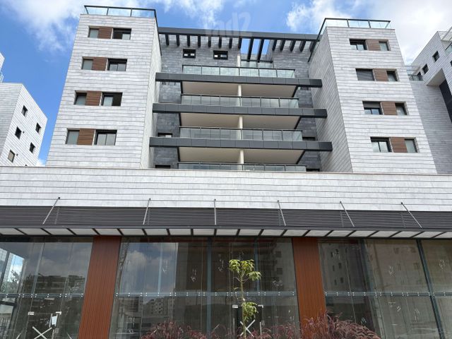 אסתר ארדיטי 11