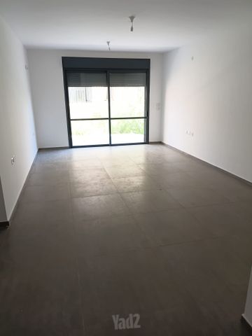 טריפלקס למכירה בבית שמש (תיווך) — 5