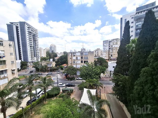 לוין אפשטיין 
