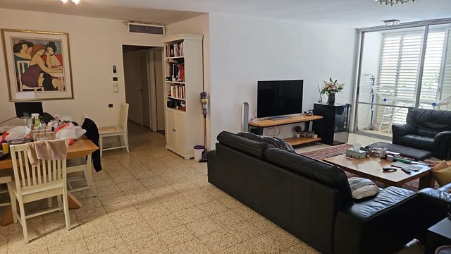 דירה, המקובלים, נווה אמירים, הרצליה