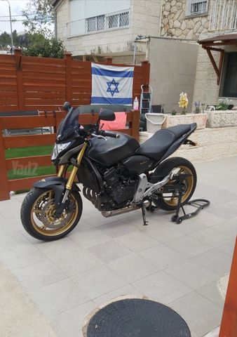 מודעת רכב הונדה HORNET600