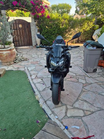 מודעת רכב קאוואסאקי Z900