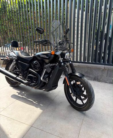 מודעת רכב הרלי דיווידסון סטריט רוד 750