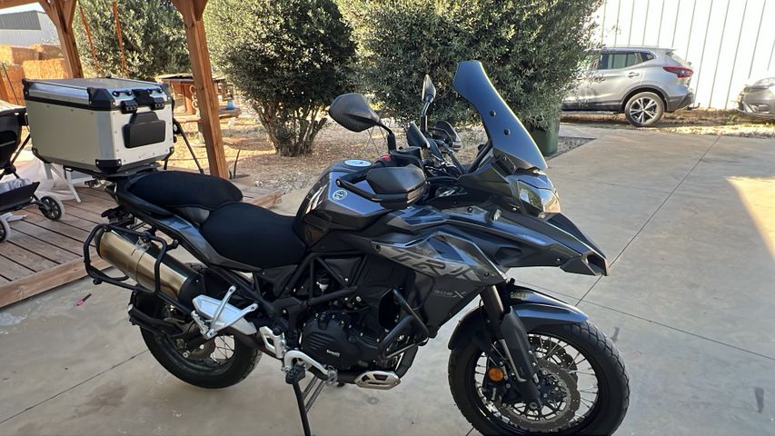 מודעת רכב בנלי TRK502X
