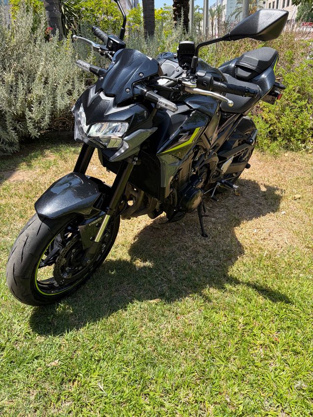 קאוואסאקי Z900