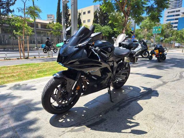 ימאהה R7