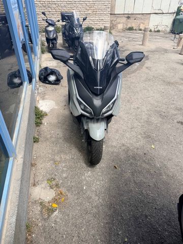 מודעת רכב הונדה FORZA350