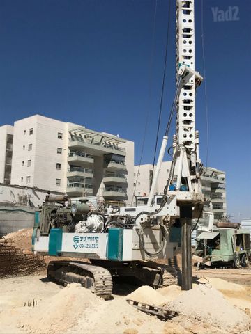 מודעת רכב מכונת קידוח