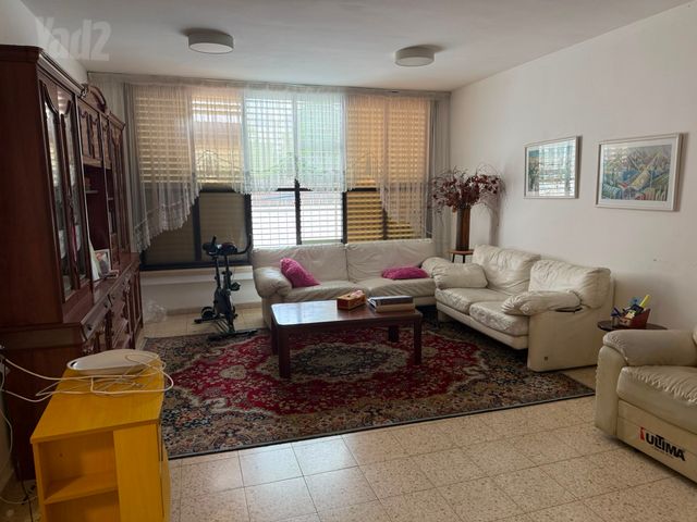 שדרות וייצמן 10