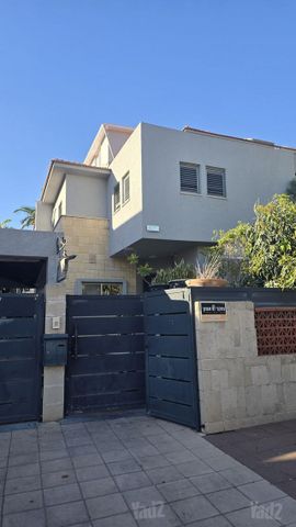 קנט ג'וזף ארו 16