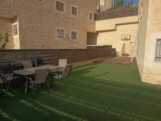 דירת גן למכירה בירושלים — 3