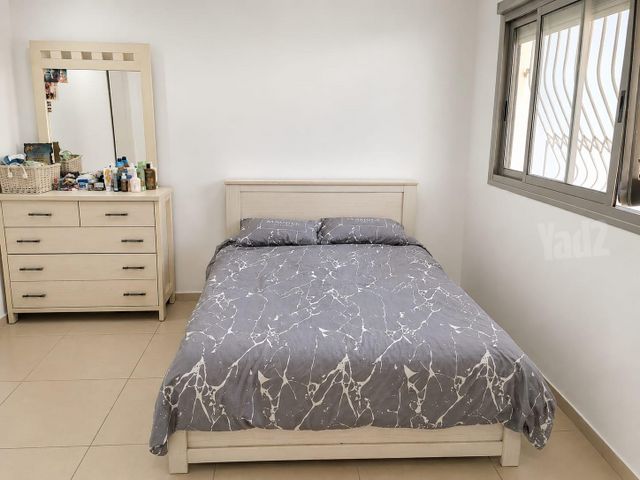 דירה, אפרים קישון 6, חתני פרס ישראל, באר יעקב