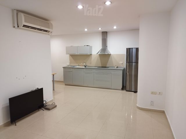 מניה שוחט 21