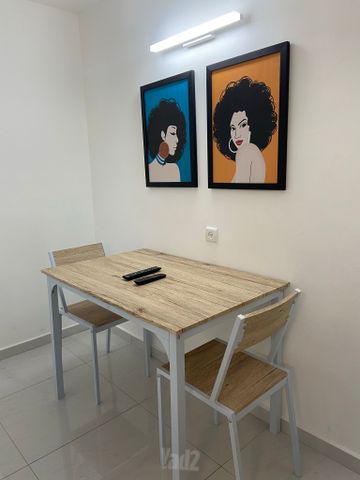 חן 12