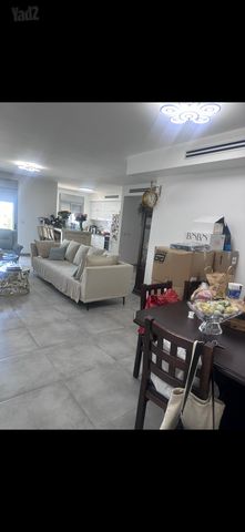 אברהם לייסין 8