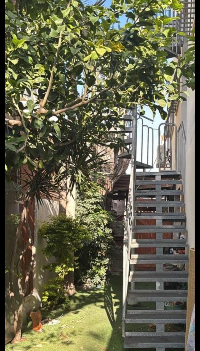 יחידת דיור, משה שרת 37, גני אזור, אזור