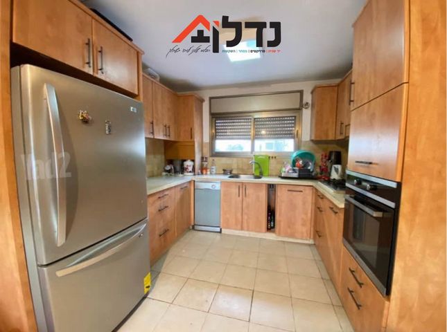 הנורית 