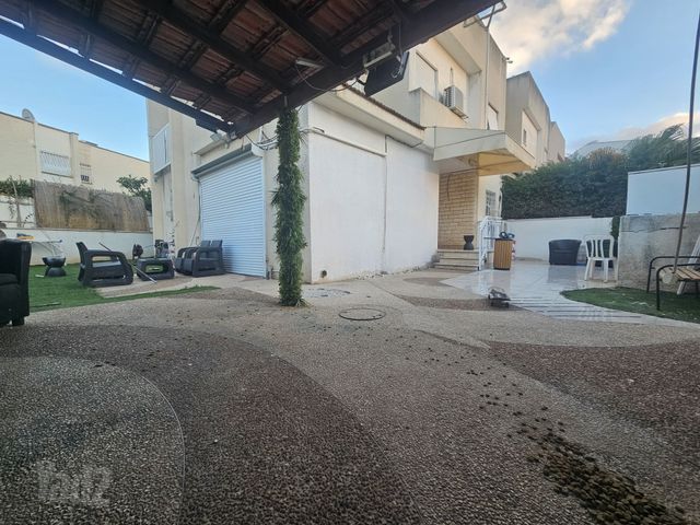פוגלמן 18