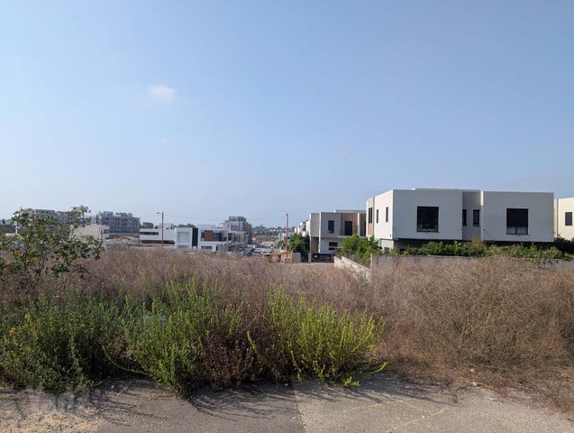 מגרשים, אבן יהודה