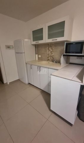 גיורא 10