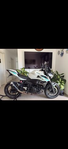 מודעת רכב קאוואסאקי Z400