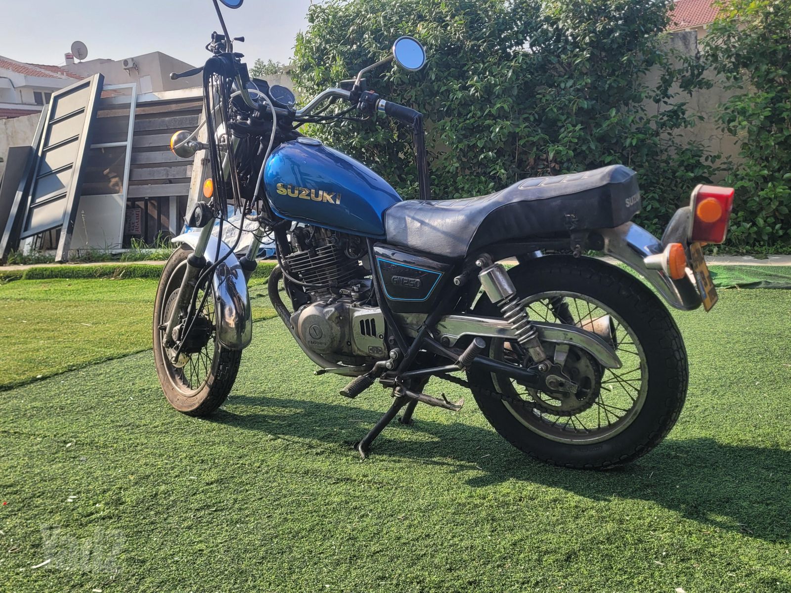 סוזוקי GN250