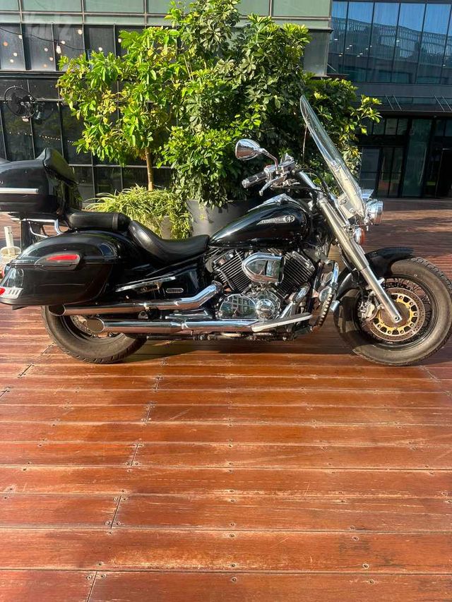 ימאהה XVS1100 דראג-סטאר