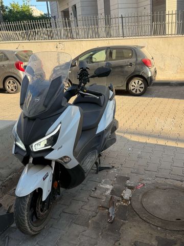 מודעת רכב סאן יאנג ג'וי-מקס Z-250
