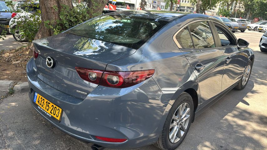 מודעת רכב מאזדה 3 2